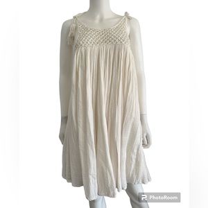 Love‎ Sam dress ties in shoulder with tassel